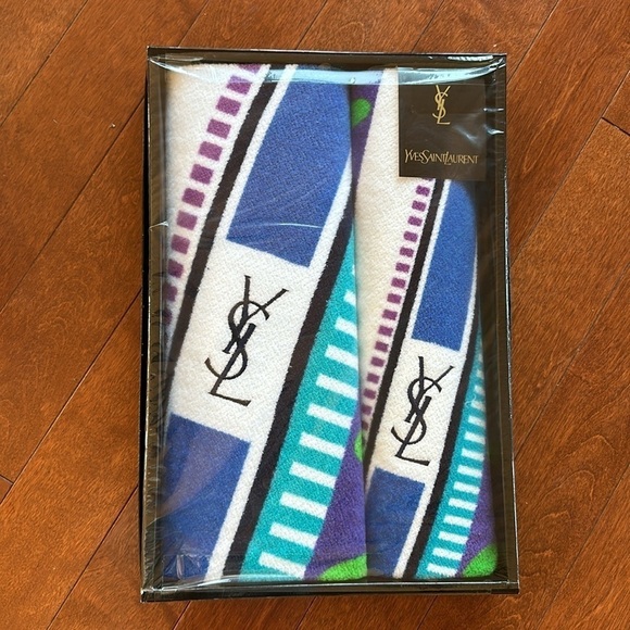 YSL Towels! Set of 2 Great gift for someone special! New in box! - Picture 4 of 8